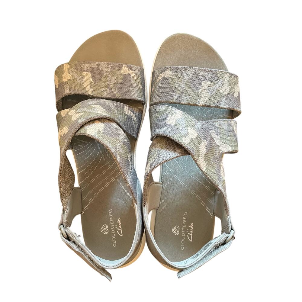 CLOUDSTEPPERS by Clarks| Gray Mira Camo Sport Sandals Gorpcore Size 8 WIDE